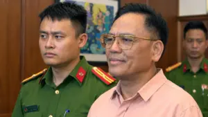 Cơ quan chức năng khám xét nơi ở và làm việc của Cao Tiến Đoan trong vụ án liên quan đấu giá đất tại Thanh Hóa.