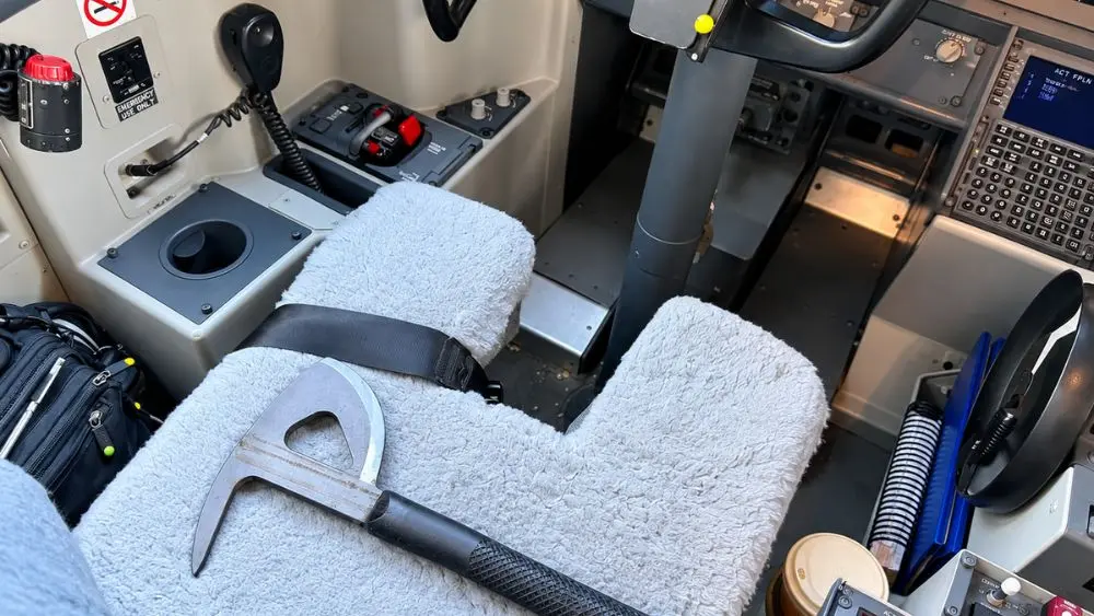 Chuyến bay FZ1073 của flydubai gặp sự cố khi cơ phó tấn công cơ trưởng, sau đó hạ cánh khẩn cấp tại Tabuk, Arab Saudi.