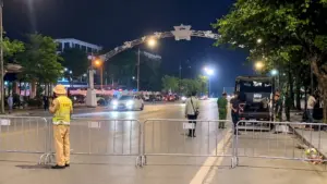 Công an Nghệ An lập biên bản 65 thanh, thiếu niên, học sinh vi phạm giao thông, tạm giữ 27 xe mô tô trong đêm 2/10.