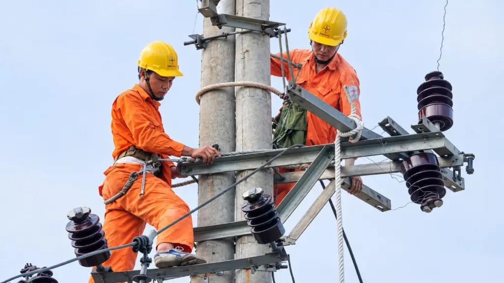 Giá điện có thể giảm từ tháng 11.2026 đến tháng 3.2027, giúp người dân và doanh nghiệp tiết kiệm chi phí. Mức giảm dự kiến ra sao?