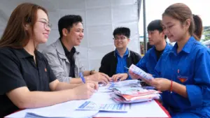 Hà Nội tuyển dụng lao động ngành xây dựng, cơ khí và giao thông với 1.000-2.000 chỉ tiêu, mở rộng cơ hội việc làm tại các dự án trọng điểm.