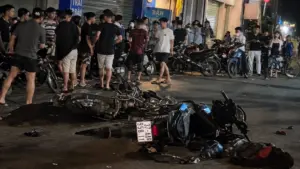 Tai nạn giữa hai xe máy trên quốc lộ 48B, Nghệ An khiến một người tử vong, hai người bị thương. Nguyên nhân vụ việc đang được điều tra.