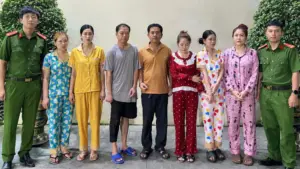 Công an TP.HCM khởi tố 26 bị can liên quan đường dây môi giới mại dâm tại quán karaoke và cá độ bóng đá qua mạng quy mô lớn.