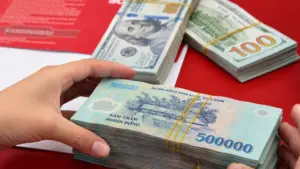 Vụ án Hoàng Tài Hiếu bị truy tố vì lừa đảo 525 triệu đồng qua chiêu trò chạy việc vào ngành công an và làm sổ đỏ, sau hơn 13 năm trốn truy nã.
