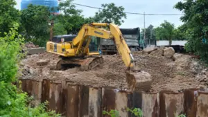 Nghệ An khẩn trương nạo vét, sửa chữa, mở rộng hệ thống thoát nước tại Vinh, xử lý các điểm nghẽn nhằm tăng khả năng chống ngập trước mùa mưa.
