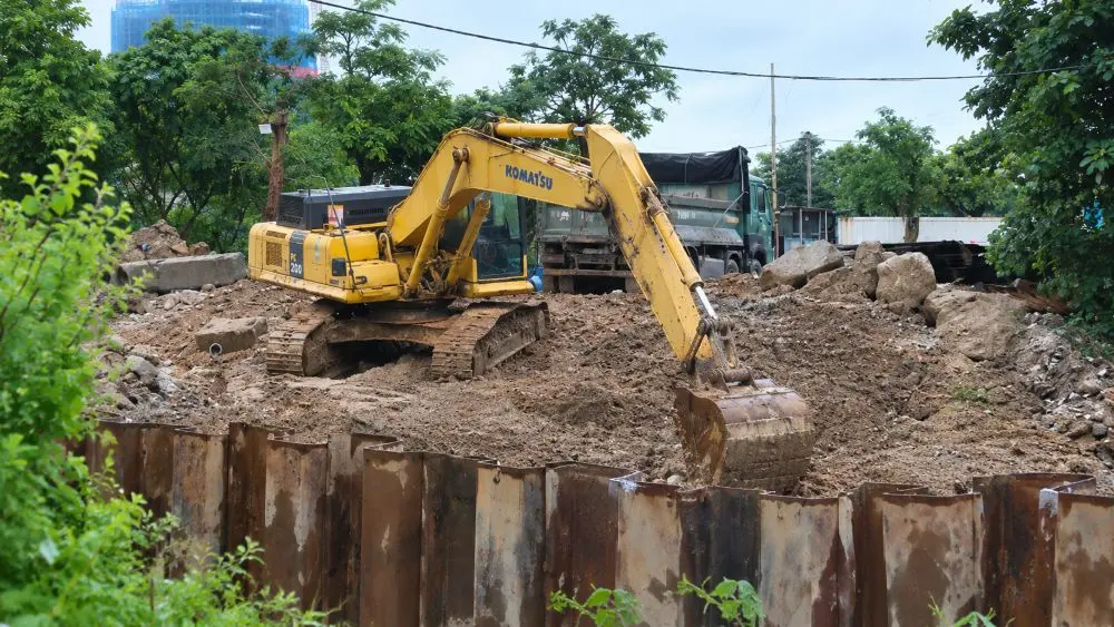 Nghệ An khẩn trương nạo vét, sửa chữa, mở rộng hệ thống thoát nước tại Vinh, xử lý các điểm nghẽn nhằm tăng khả năng chống ngập trước mùa mưa.
