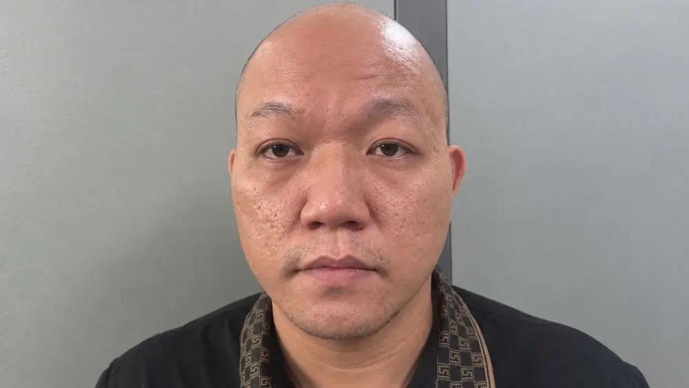 Ngọc "Rambo" cùng 5 người khác bị khởi tố để điều tra hành vi tổ chức đánh bạc và đánh bạc với số tiền giao dịch gần 200 triệu đồng.