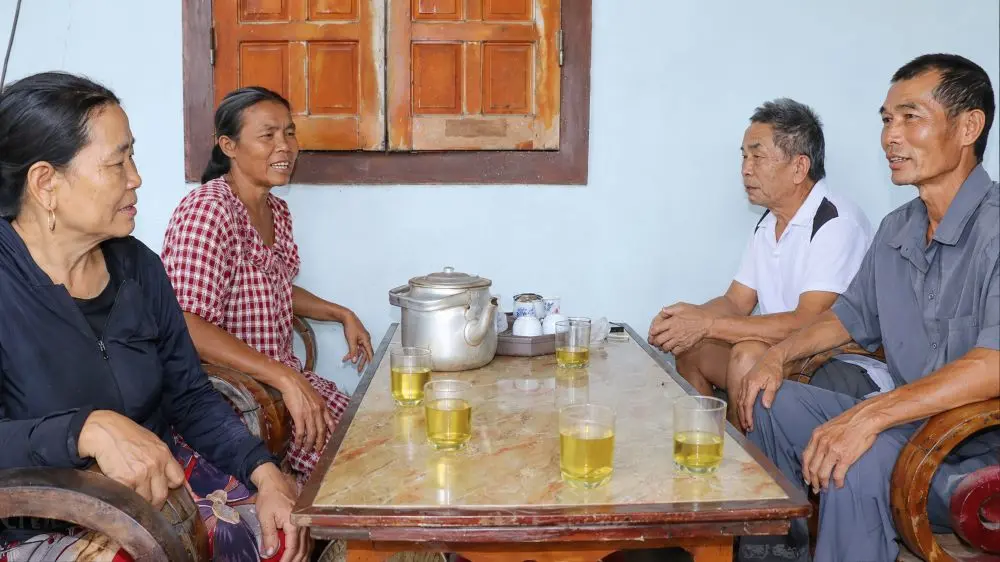 Căn nhà của vợ chồng ông Bùi Nguyên Đạt, bà Phan Thị Thủy ở Nghệ An là nơi xóm giềng gặp gỡ, chuyện trò và lan tỏa câu chuyện gia đình ấm áp.
