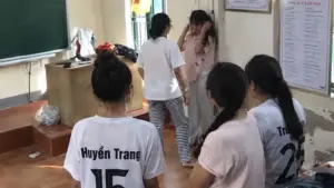 Vụ nữ sinh bị đánh khi tập văn nghệ, quay clip đăng lên mạng xã hội khiến dư luận quan tâm. Công an vào cuộc xác minh, làm rõ vụ việc.