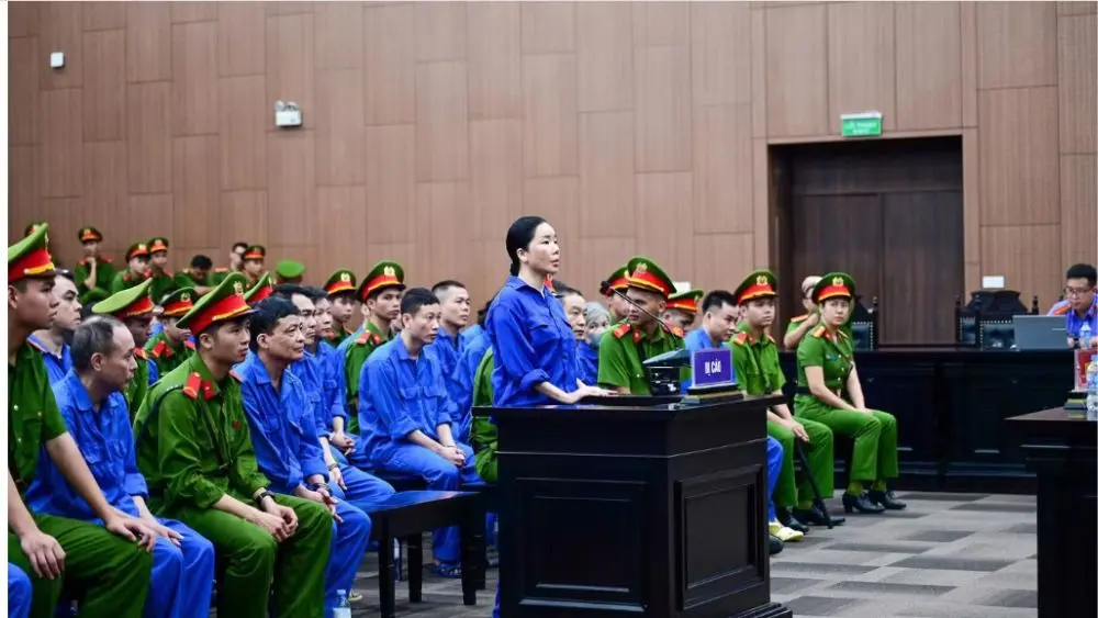 Phiên tòa xét xử 65 bị cáo trong vụ án xảy ra tại Viện Pháp y tâm thần Trung ương, với nhiều mức án được đề nghị.
