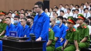 Phó Đức Nam khai về Isik Uran, người điều hành hệ thống sàn giao dịch từ Thổ Nhĩ Kỳ trong đường dây lừa đảo chiếm đoạt hơn 1.500 tỷ đồng.