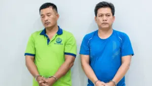 Hai tài xế xe đầu kéo bị tạm giữ sau vụ ẩu đả trên quốc lộ 51, phường Phú Mỹ, TPHCM. Vụ việc gây náo loạn, ảnh hưởng giao thông.