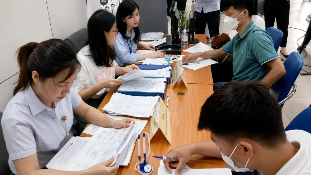 Thất nghiệp thanh niên toàn cầu tăng lên 12,4%, tương đương 67 triệu người, trong bối cảnh kinh tế trì trệ và khả năng tạo việc làm suy yếu.