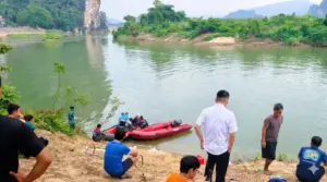 Tìm thấy thi thể hai nam sinh lớp 10 mất tích trên sông Mã sau khi ra sông tắm chiều 26/10. Cập nhật thông tin vụ việc.