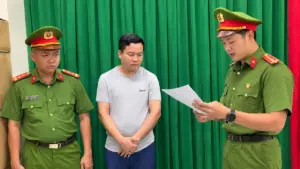 Công an TPHCM khởi tố, bắt tạm giam Tổng giám đốc Công ty Bảo Phúc cùng 7 người liên quan vụ lừa đảo chiếm đoạt tiền đặt cọc bất động sản.
