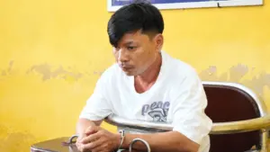 Vụ 3 mẹ con cô giáo bị truy sát ở Cà Mau: Bé gái 11 tuổi đã xuất viện, người mẹ tiếp tục điều trị; Trần Chí Công bị khởi tố về tội giết người.