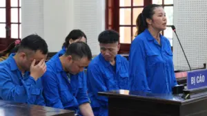 Trần Thị Trâm cùng nhóm bị xét xử liên quan vụ tổ chức sử dụng ma túy tại quán karaoke ở Nghệ An, với nhiều bị cáo lĩnh án tù.