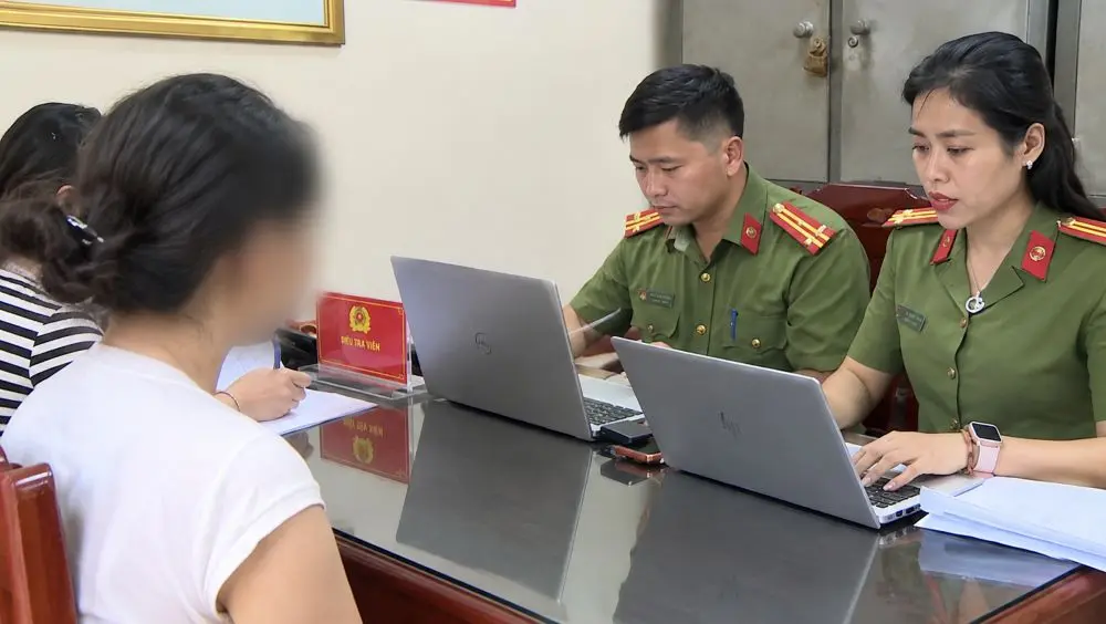 Triệu tập 30 người trong vụ giao dịch 15.000 tỉ đồng qua máy POS tại Thanh Hóa, điều tra dấu hiệu trốn thuế hàng chục tỉ đồng.