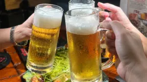 Uống rượu bia thường xuyên có thể âm thầm gây hại gan và làm tăng nguy cơ nhiều bệnh lý. Tìm hiểu những thói quen ảnh hưởng sức khỏe.