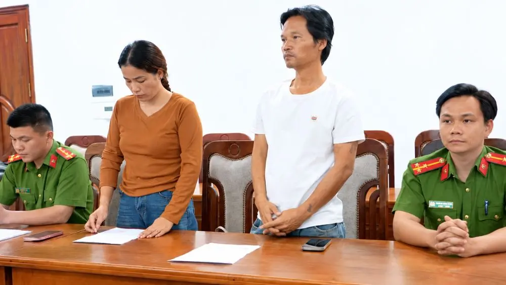 Vợ chồng chủ kênh Facebook “Già làng Tây Nguyên” bị khởi tố để điều tra liên quan việc sử dụng chỉ dẫn địa lý “Ngọc Linh” trên sản phẩm sâm.