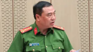 Bộ Công an thông tin vụ án liên quan nguyên Thứ trưởng Hoàng Trung, với 39 bị can bị khởi tố trong vụ việc liên quan xuất khẩu sầu riêng.
